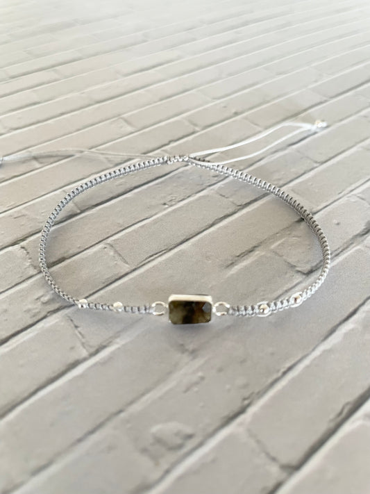 Macrame adjustable bracelet - Labradorite