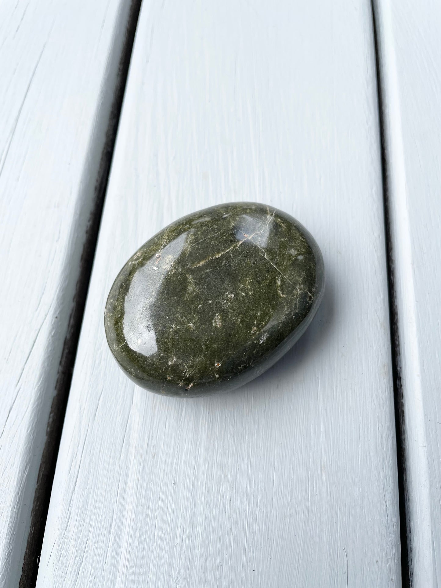 Vasanite Pillow /Palm Stone