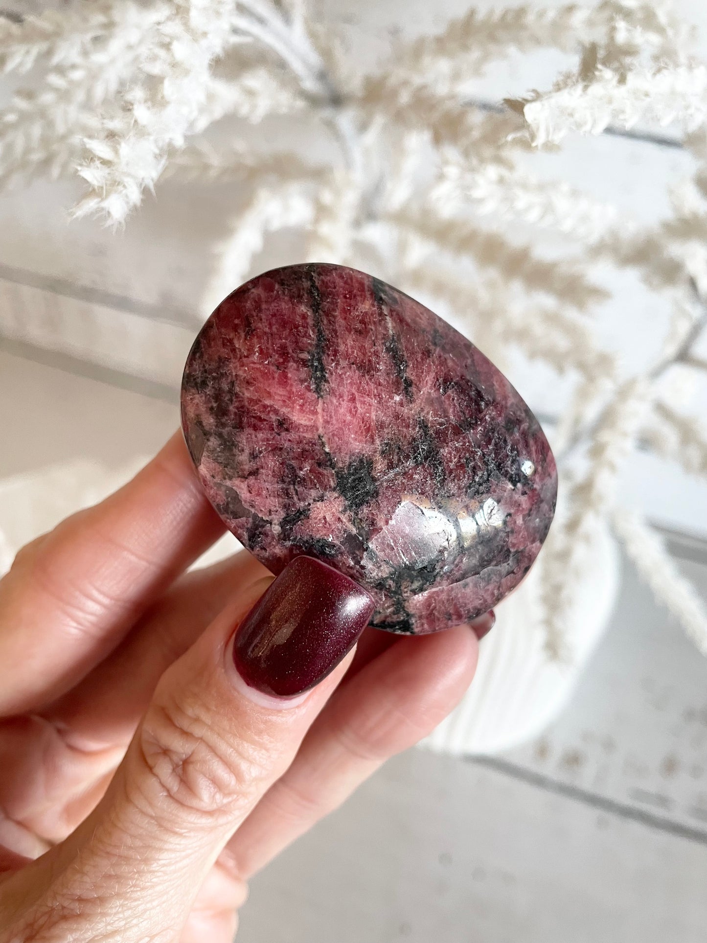 Rhodonite Pillow / Palm Stone