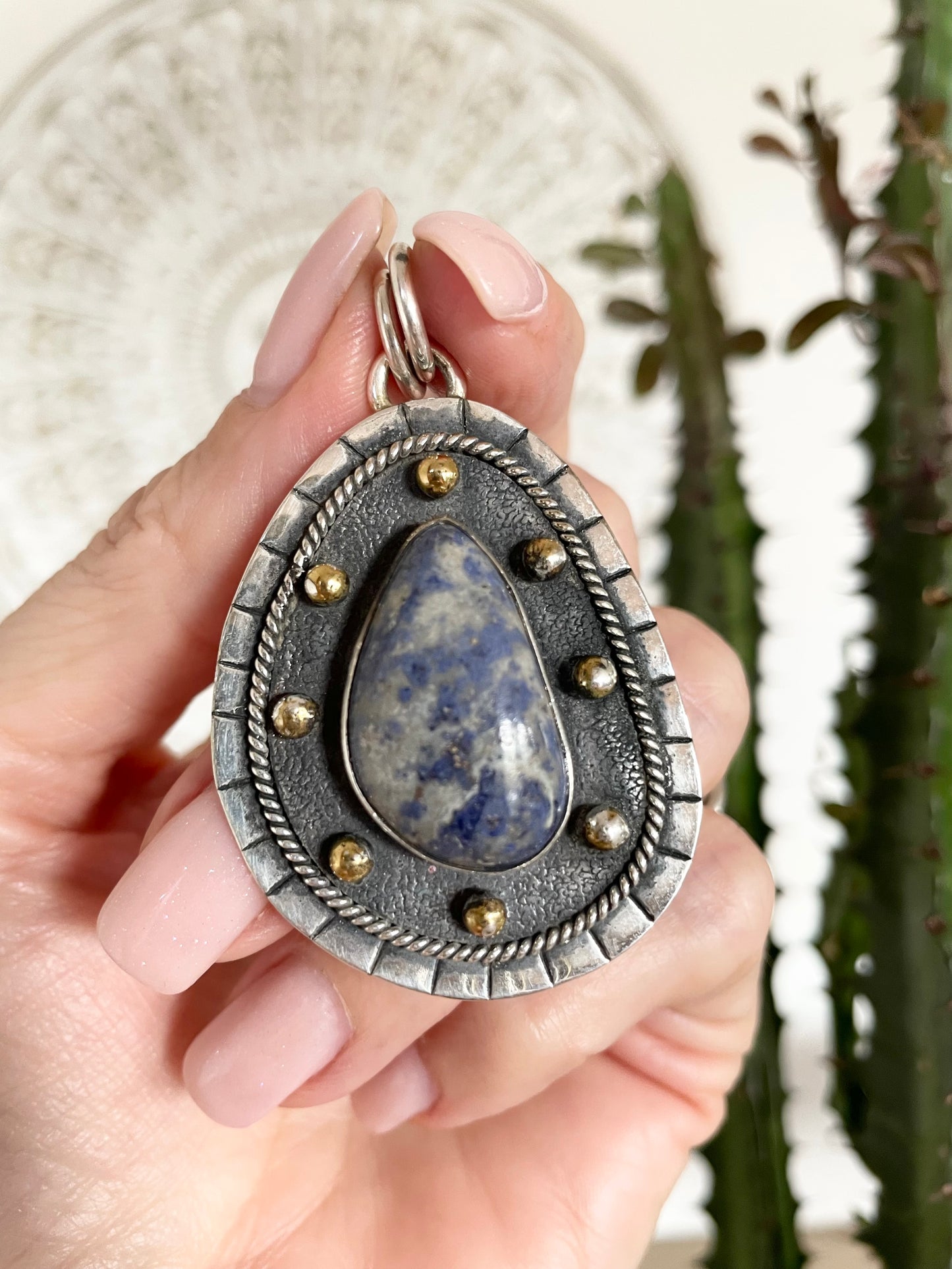 Sodalite Studded pendant