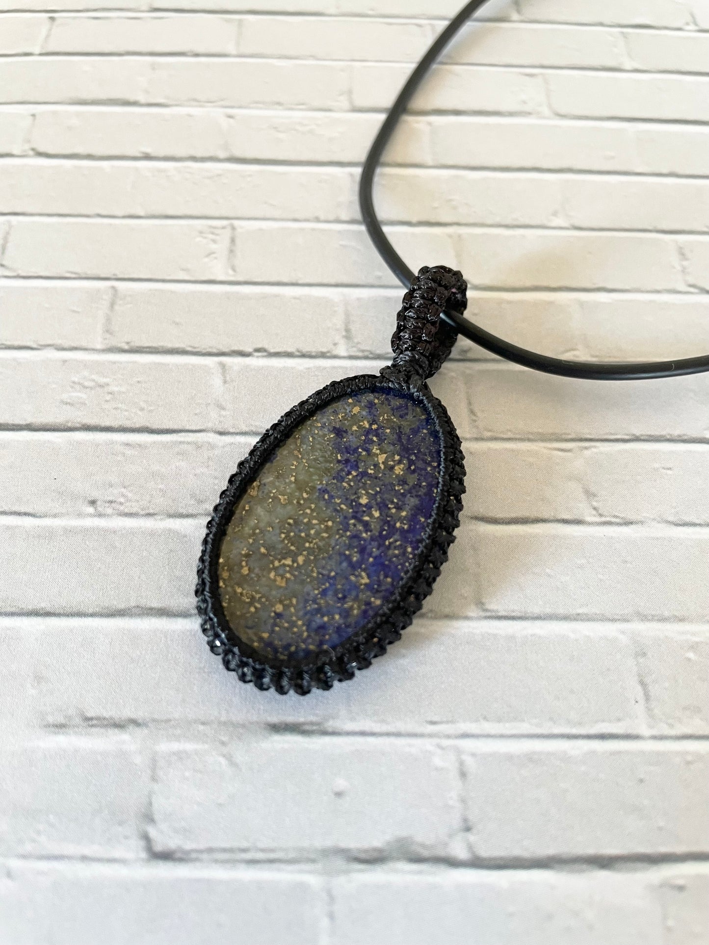 Macrame Pendant ~ Lapis Lazuli