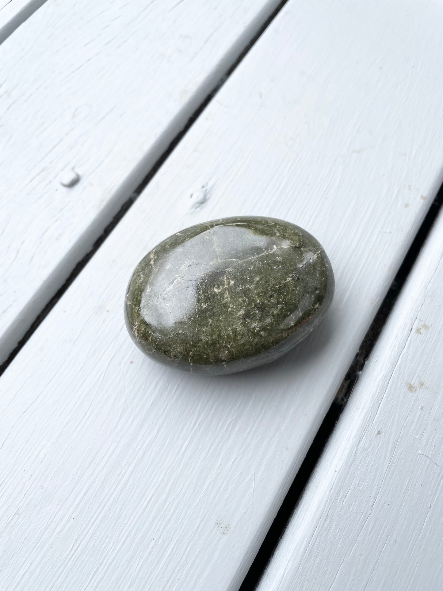 Vasanite Pillow /Palm Stone