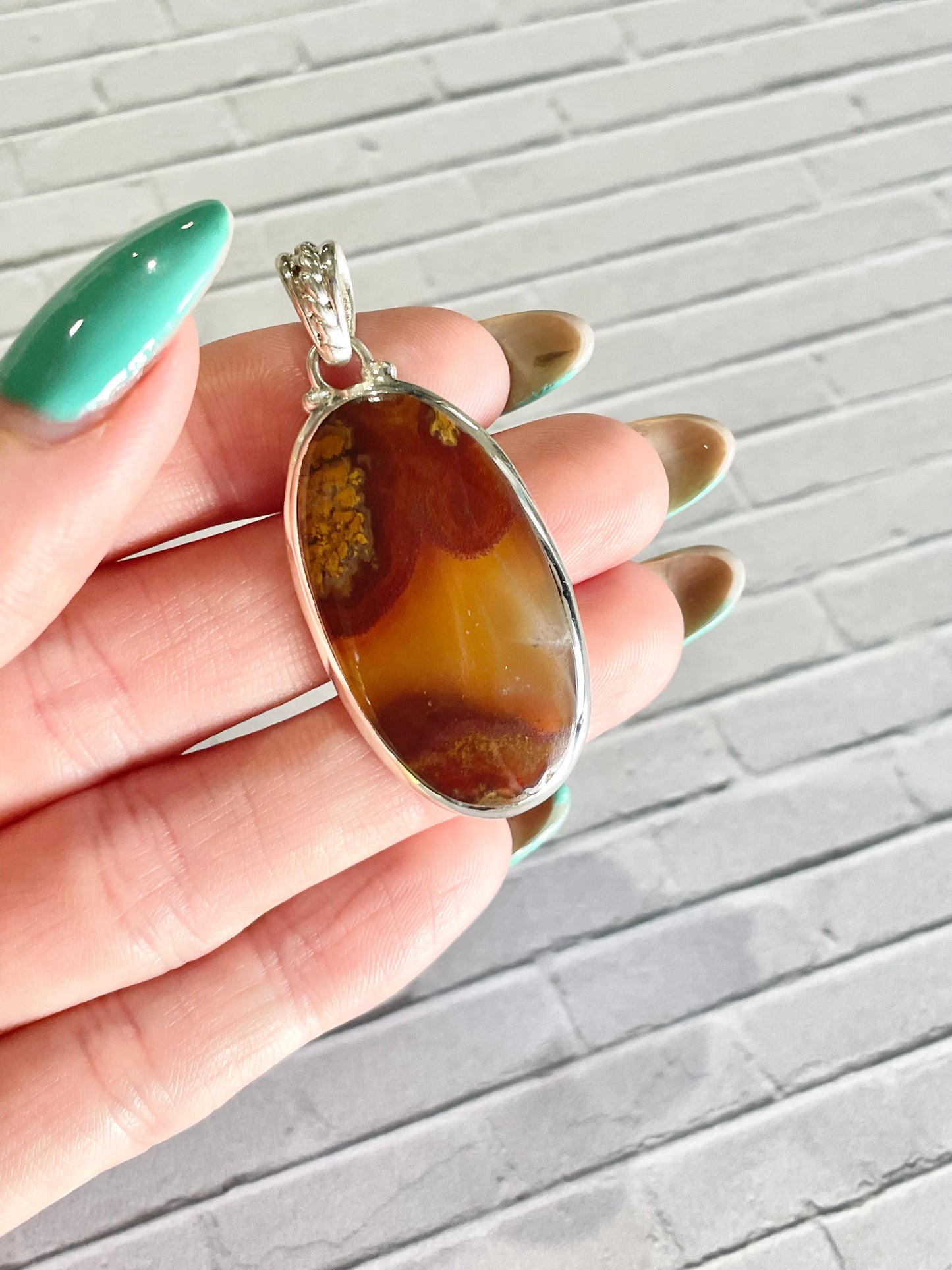 Moroccan Seam Agate Pendant