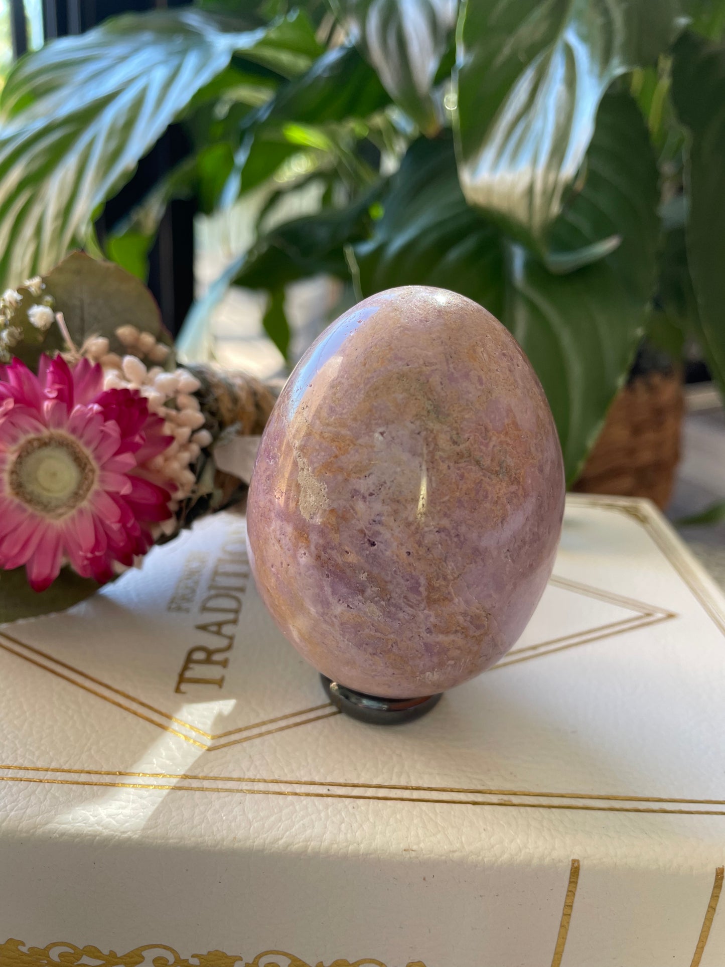 Phosphosiderite/Hope Stone Egg with holder