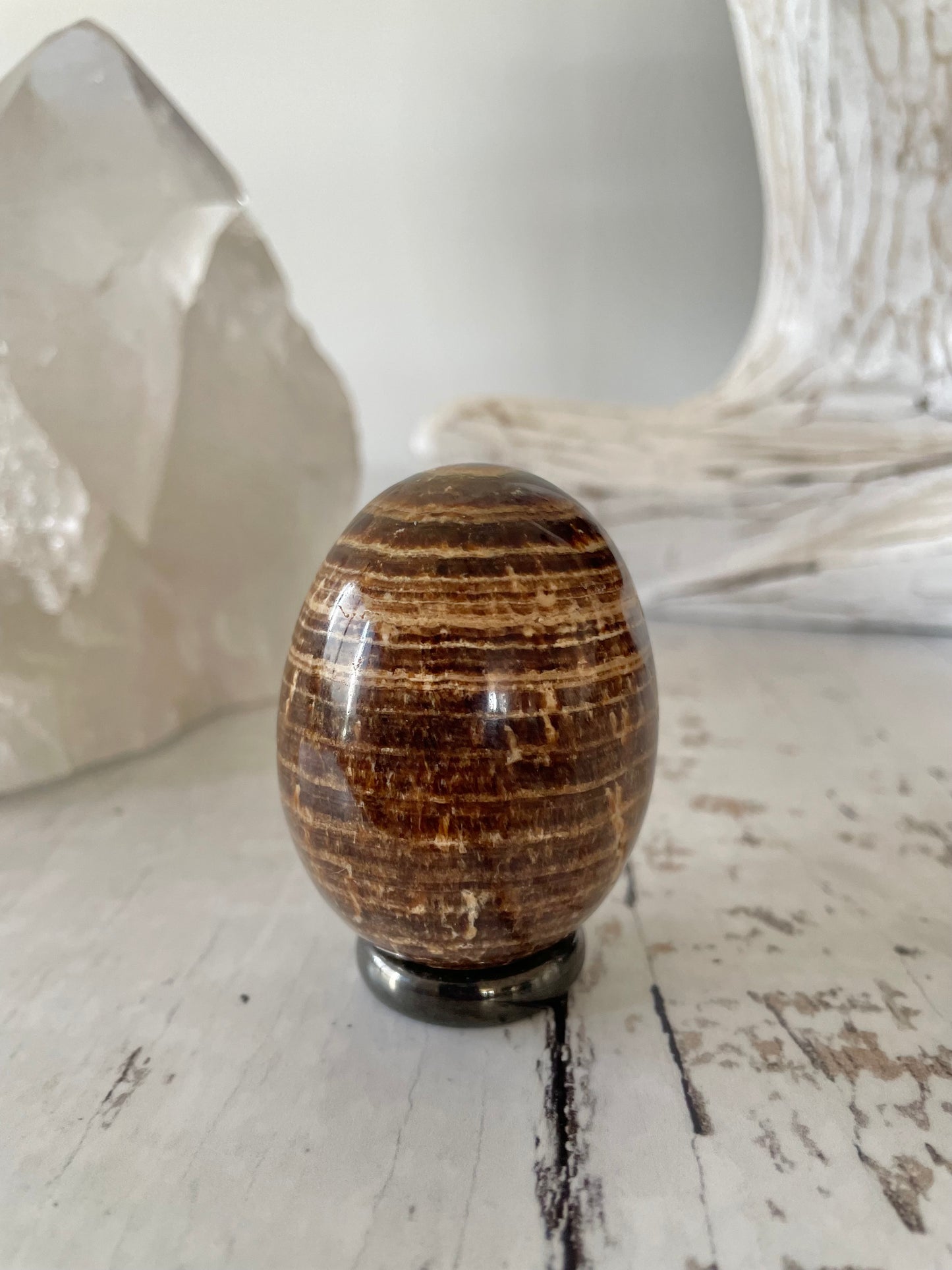 Aragonite Egg with holder