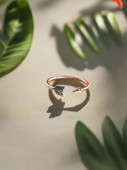 Silver Toe Ring ~ Arrow