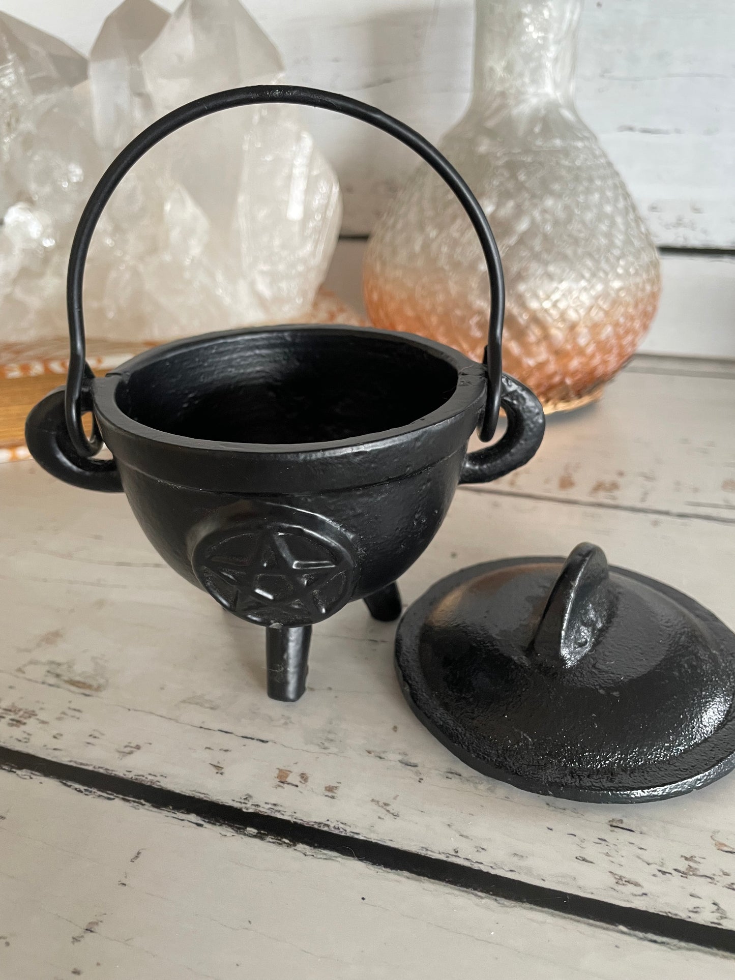 Cast Iron Cauldron - Pentacle