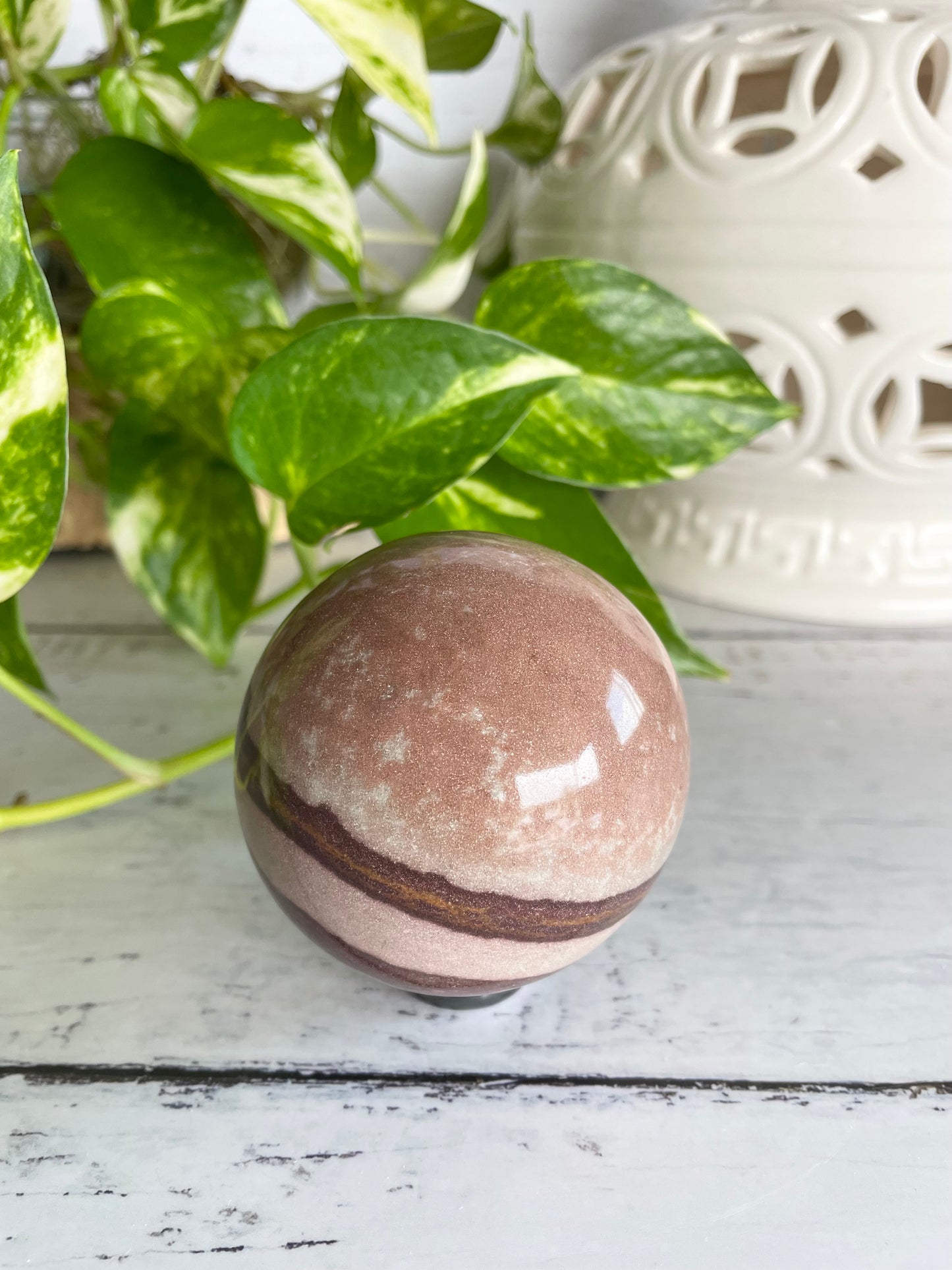 Shiva Narmada Sphere Includes Holder