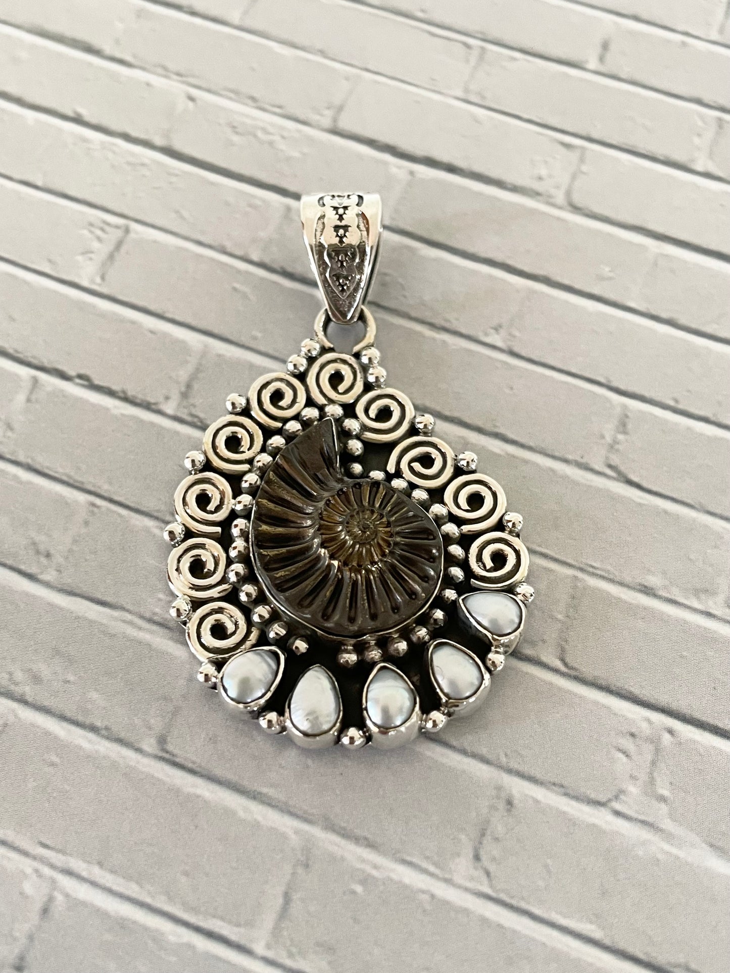 Ammonite & Pearl Pendant