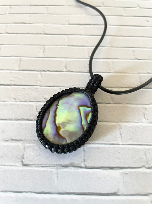 Macrame Pendant ~ Abalone
