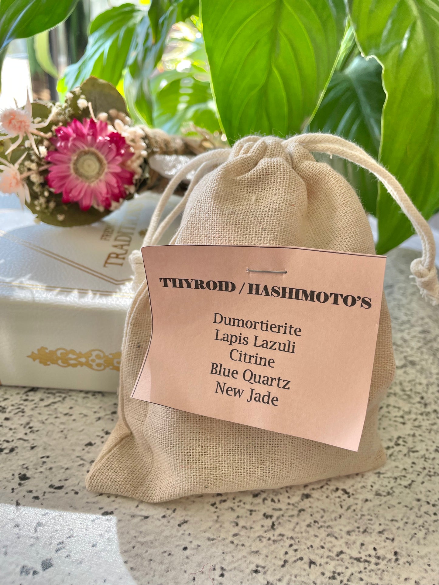 Thyroid/Hashimoto’s Healing Pouch ©️