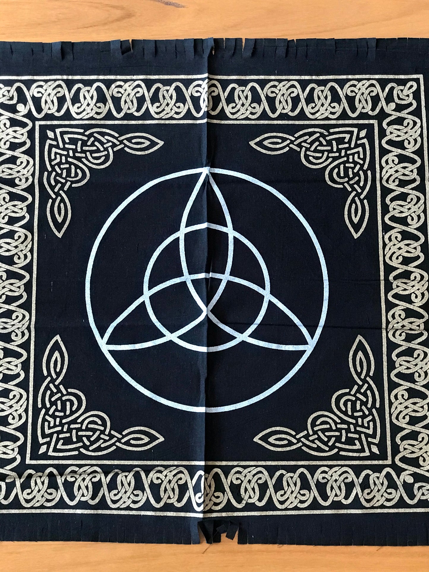 Cloth Altar ~ Triquetra