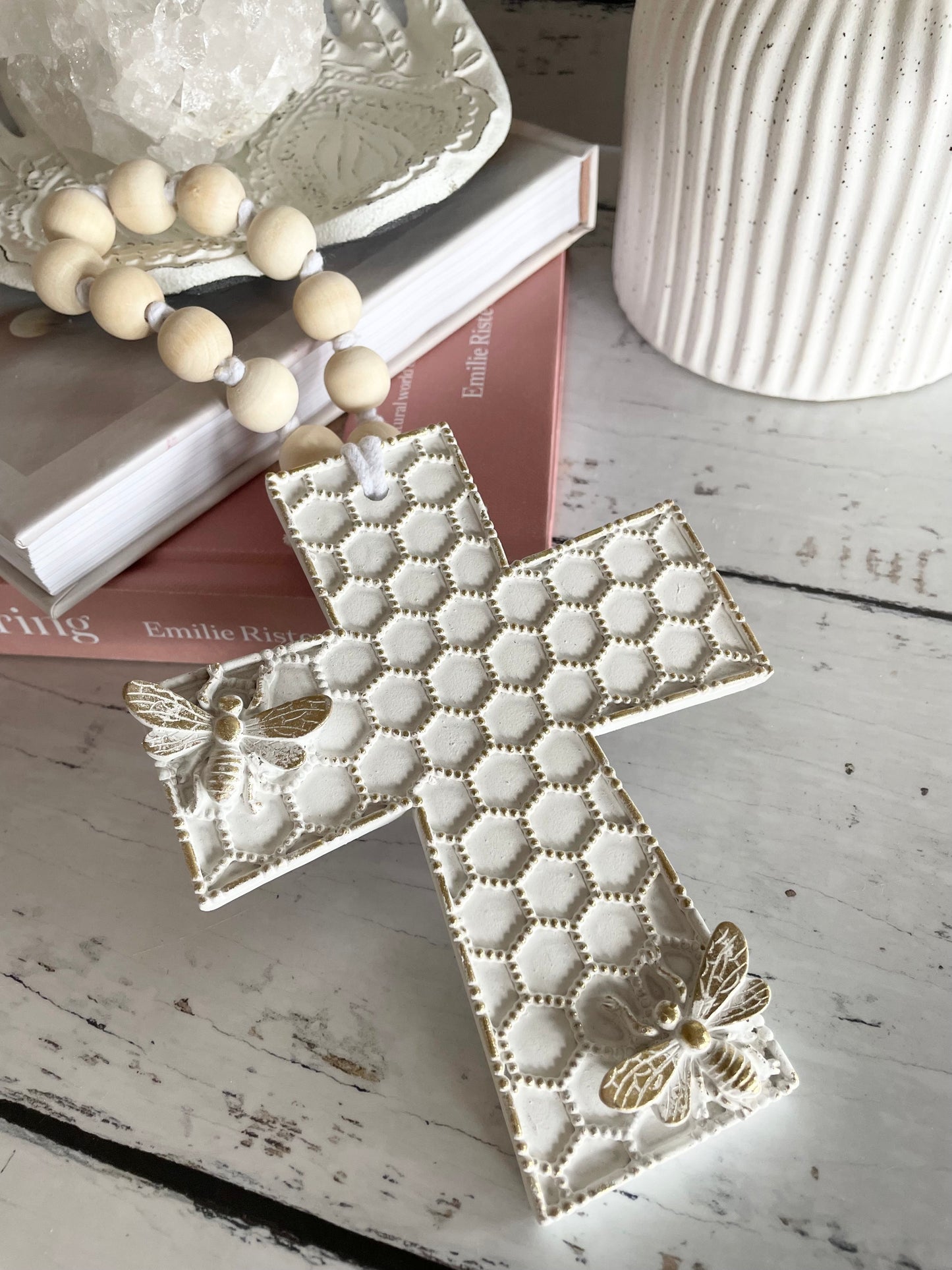 Spirit Bee French Provincial Cross