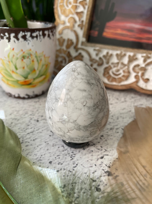 White Howlite Egg Includes Hematite Ring