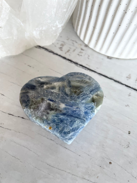 Kyanite Heart