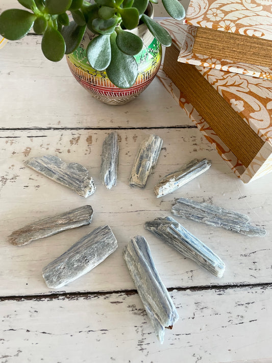 Intuitively Chosen ~ Kyanite Blade