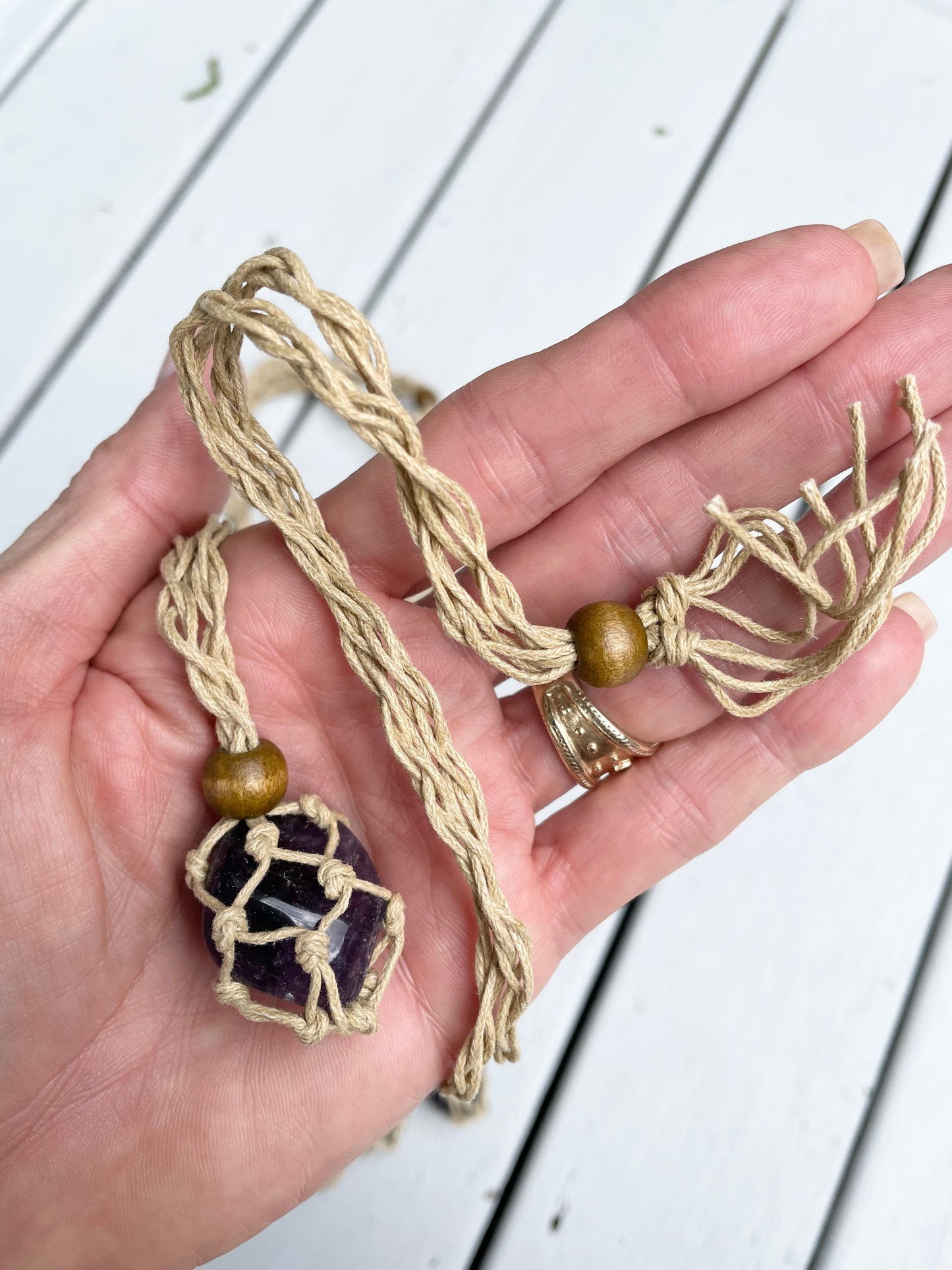 Macrame adjustable crystal necklace - Amethyst