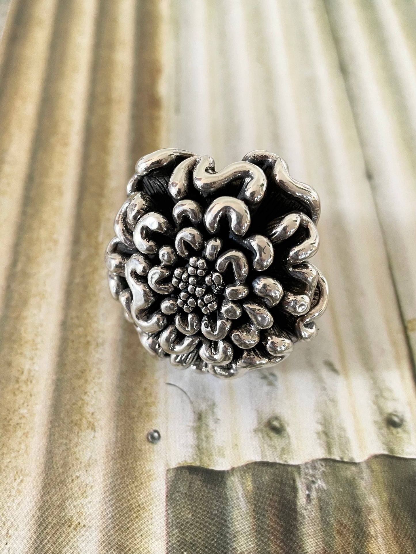Mexican Flower Ring - size 8.5