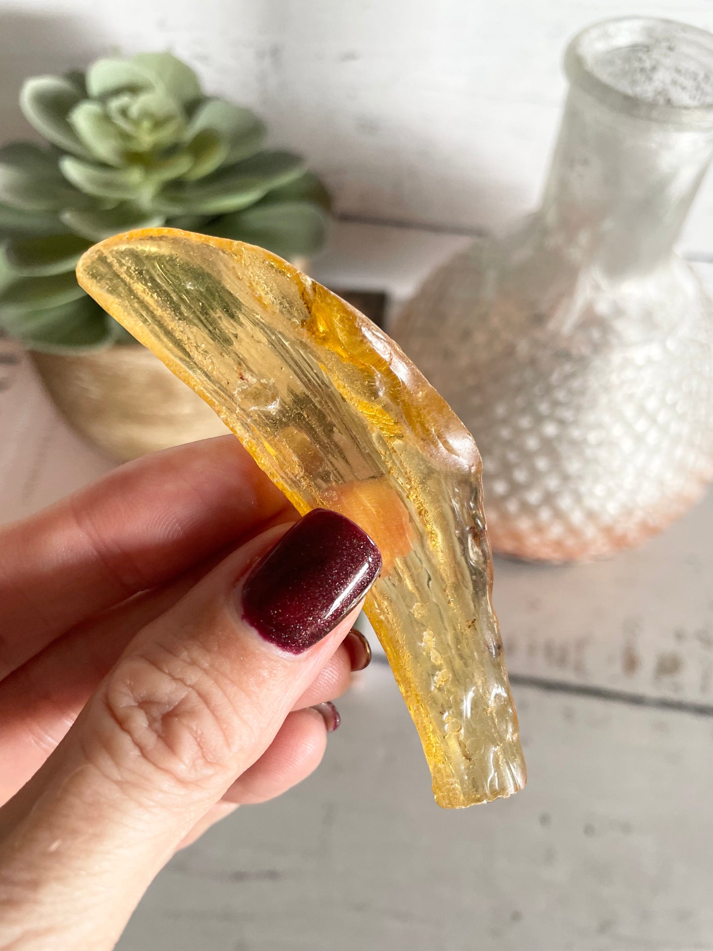 Copal Fossil ~ (young amber)  Colombia