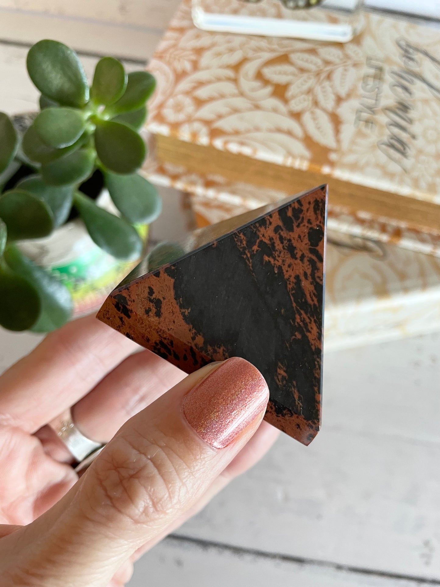 Mahogany Obsidian Pyramid