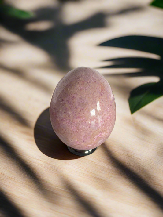 Phosphosiderite/Hope Stone Egg with holder