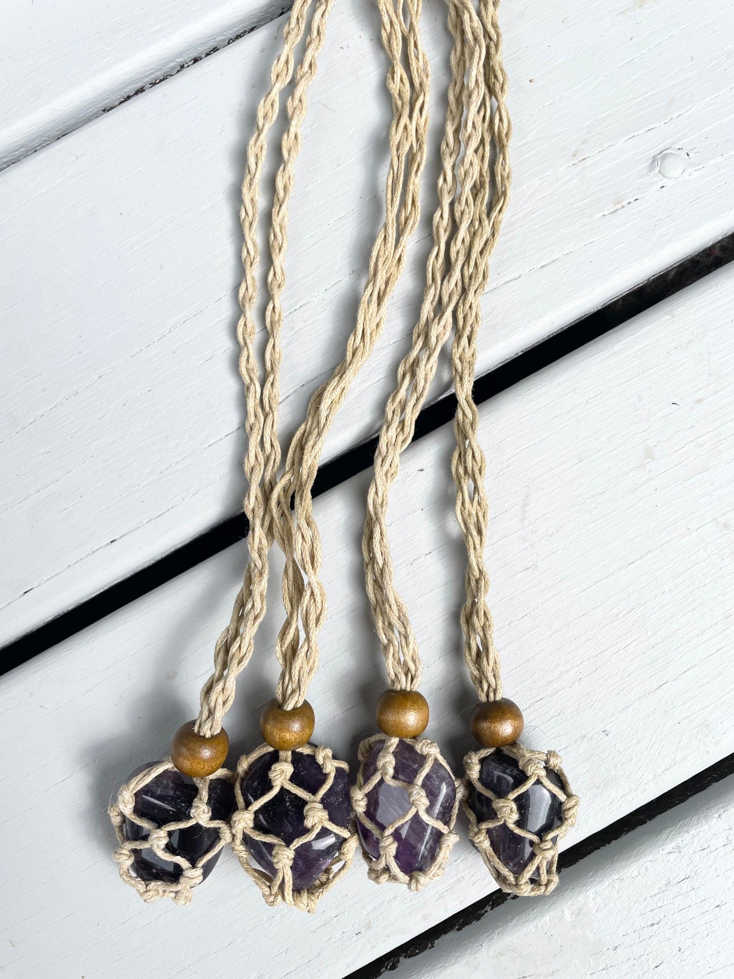 Macrame adjustable crystal necklace - Amethyst