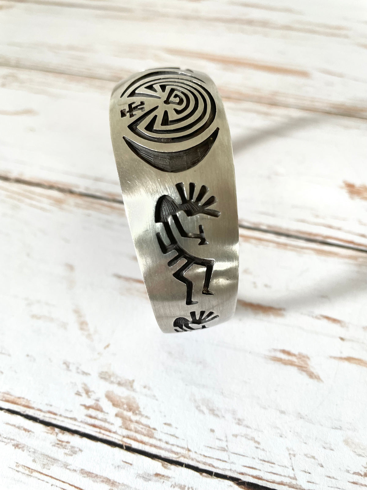 Navajo/Hopi Man in the Maze Silver cuff