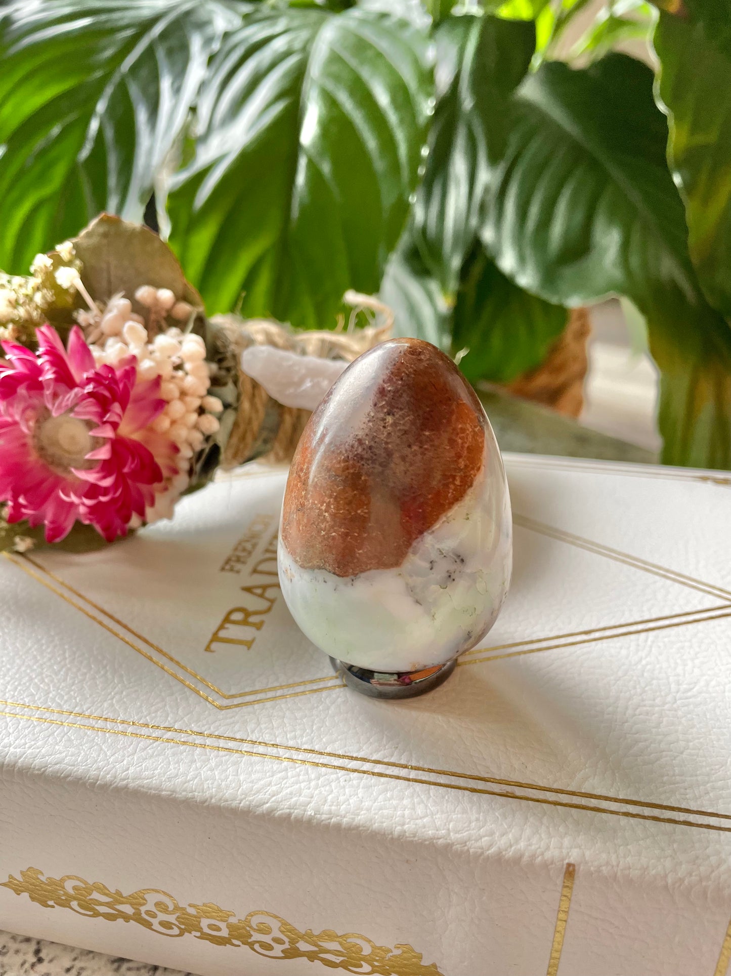 Chrysoprase Egg Includes Hematite Ring