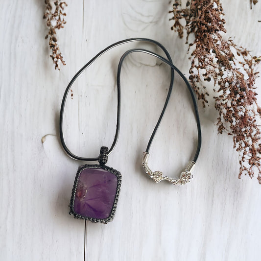 Macrame Pendant ~ Amethyst ~ Cosmic