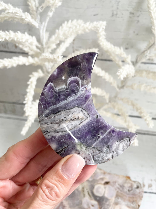 Chevron Amethyst Moon includes stand