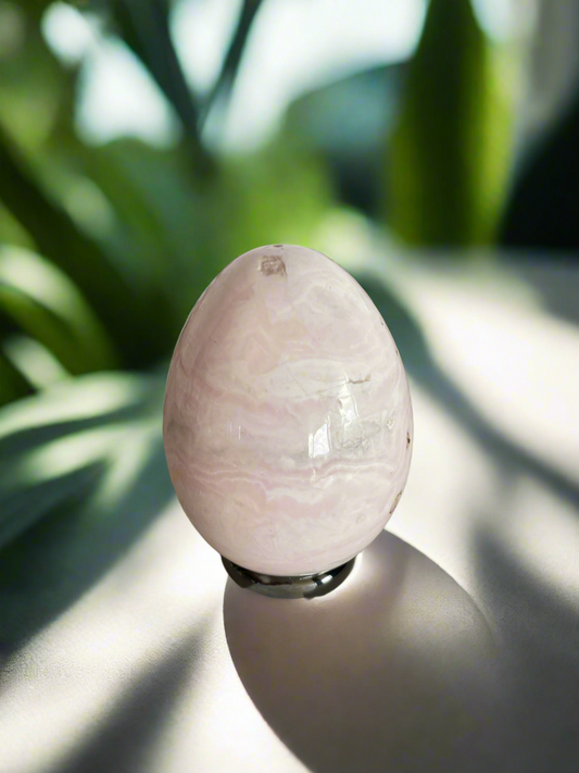 Mangano Calcite Egg with holder