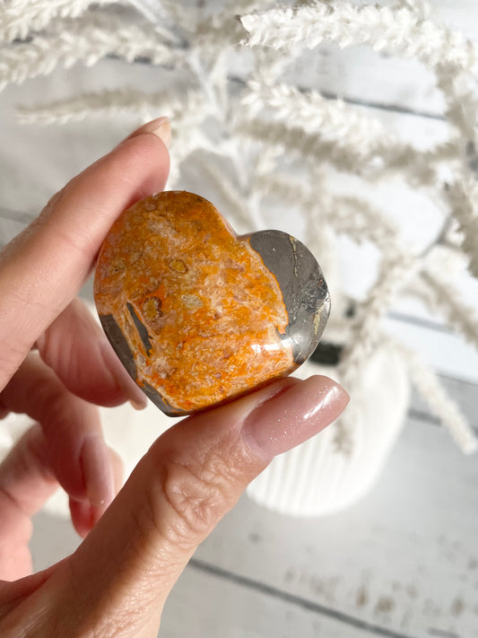 Bumble Bee Jasper Heart