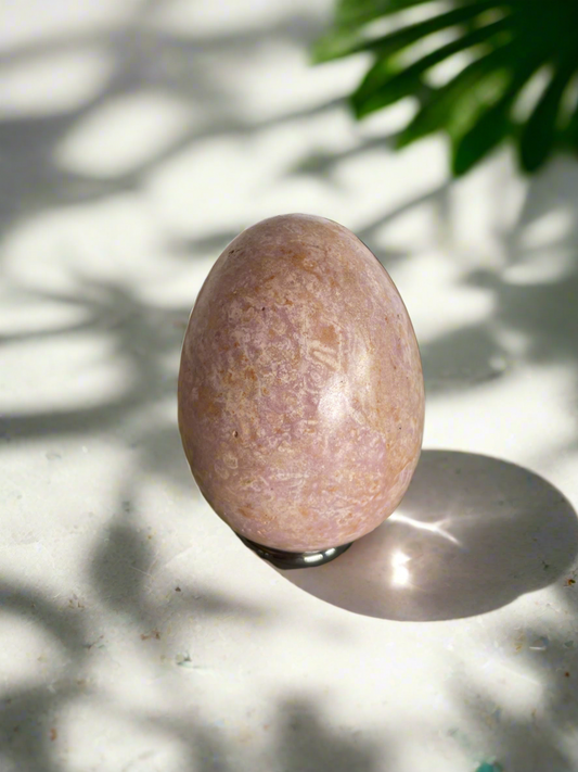 Phosphosiderite/Hope Stone Egg with holder
