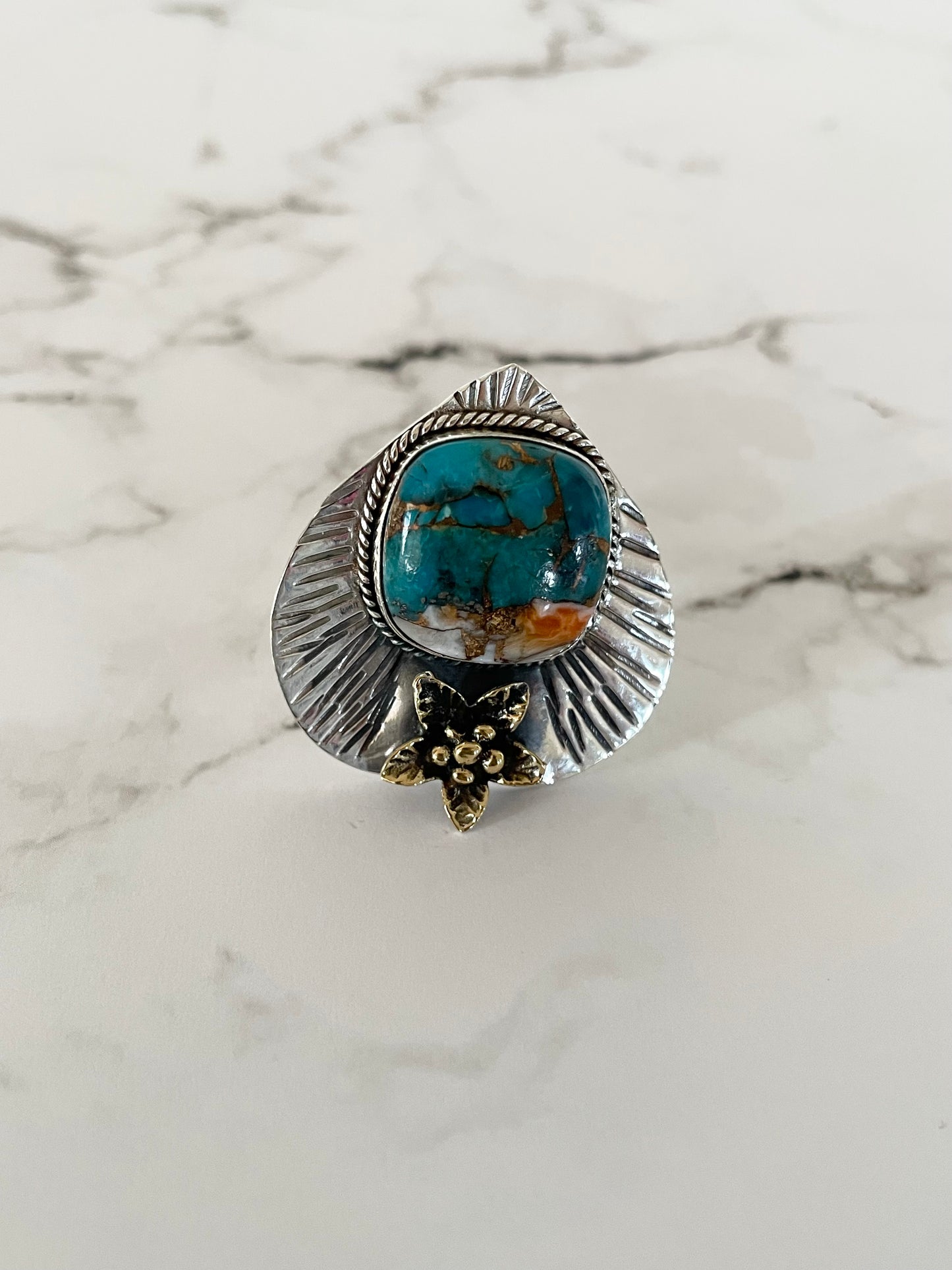 Spiny Oyster Adjustable Ring ~ 6.5-10