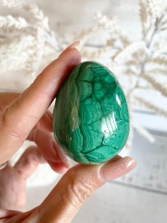Malachite Egg with holder