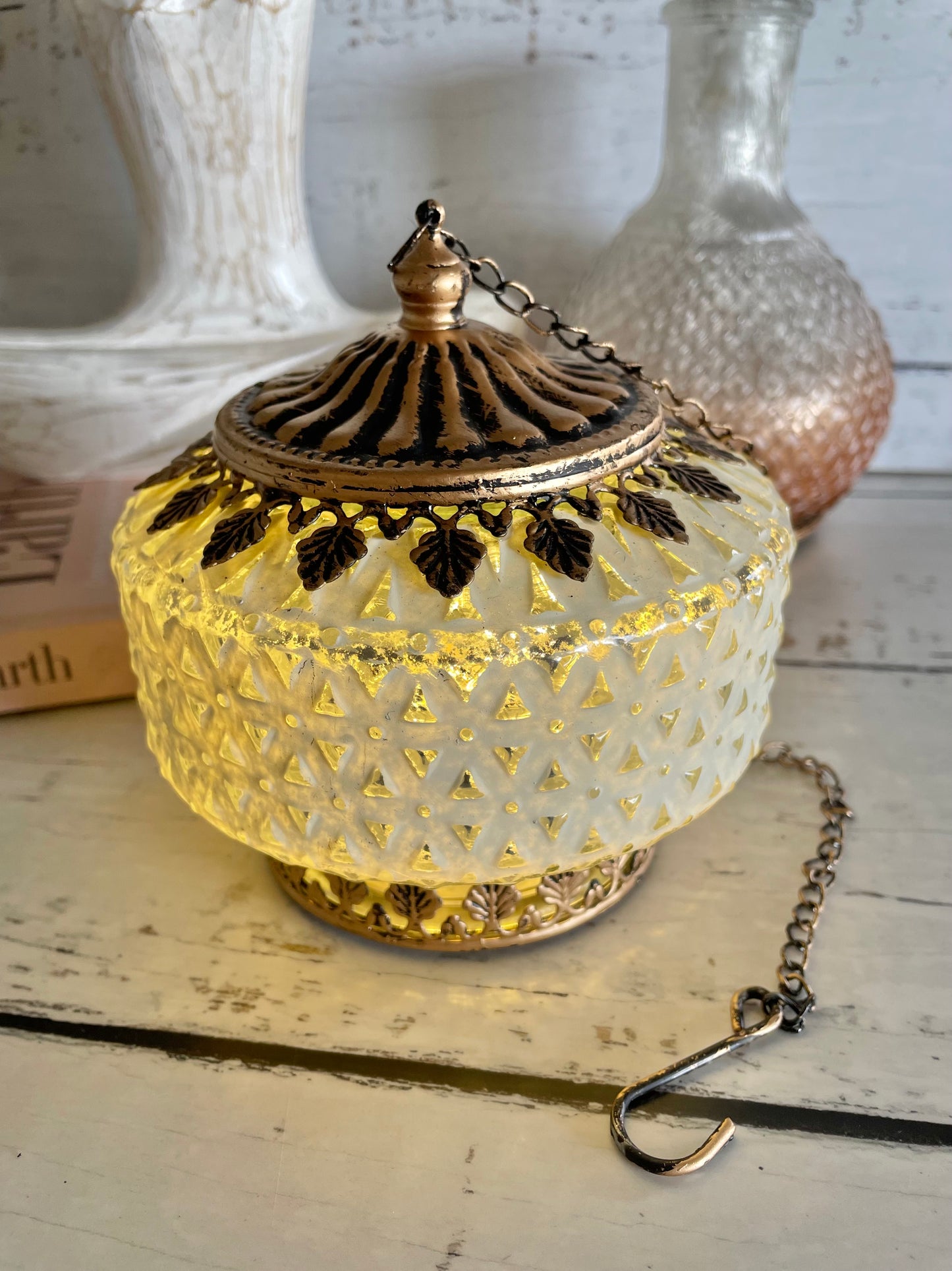 Vintage LED White Lantern