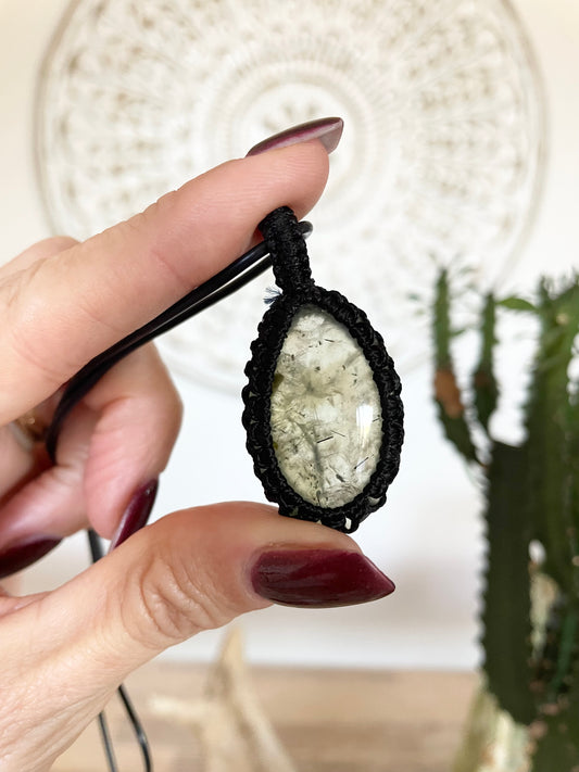 Macrame Pendant ~ Prehnite