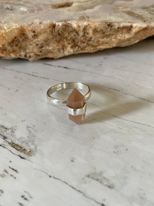 Peach Moonstone Ring ~ Size 7.5