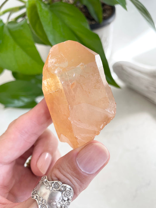 Tangerine Quartz point