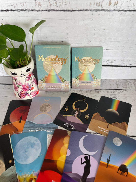 Moonology Messages Oracle (includes free signed card from Yasmin)