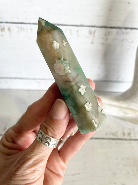 Green Flower Agate Generator