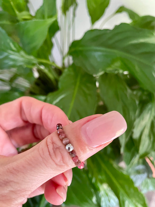 Faceted Rhodonite Ring size 6-9