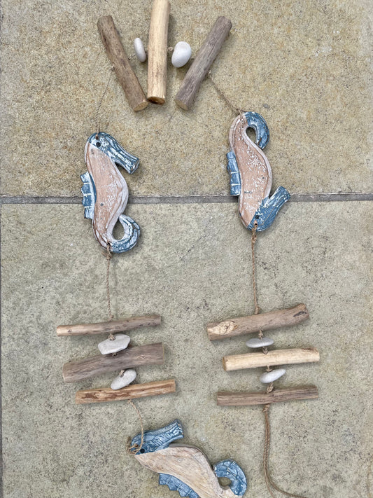 Driftwood Coastal Hanging ~ Seahorse