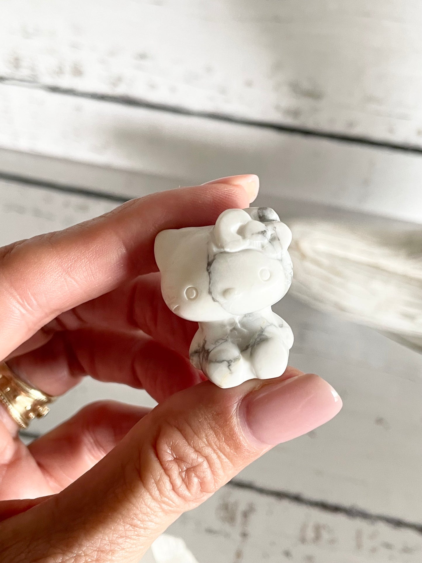 White Howlite Kitty