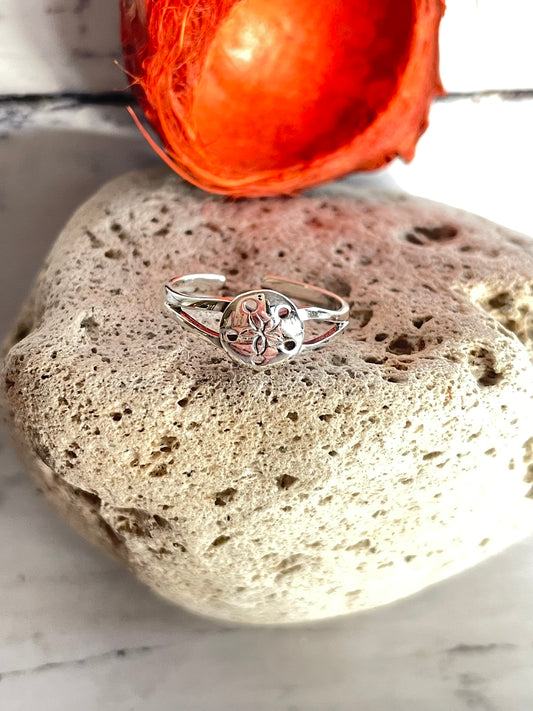 Silver Toe Ring ~ Flower Magick