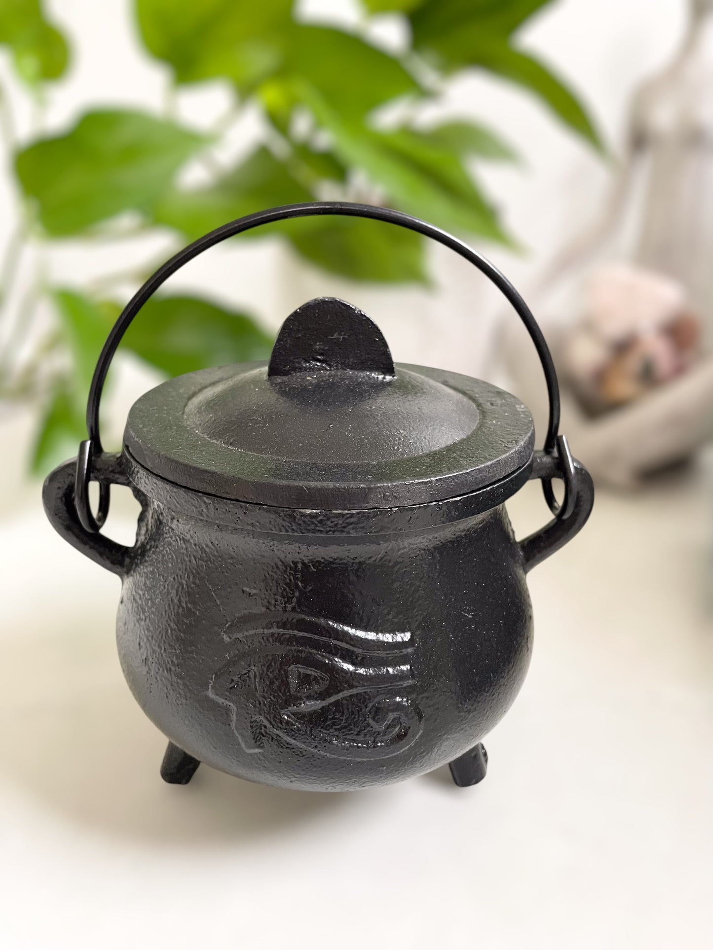 Cast Iron Cauldron ~ Eye of Horus