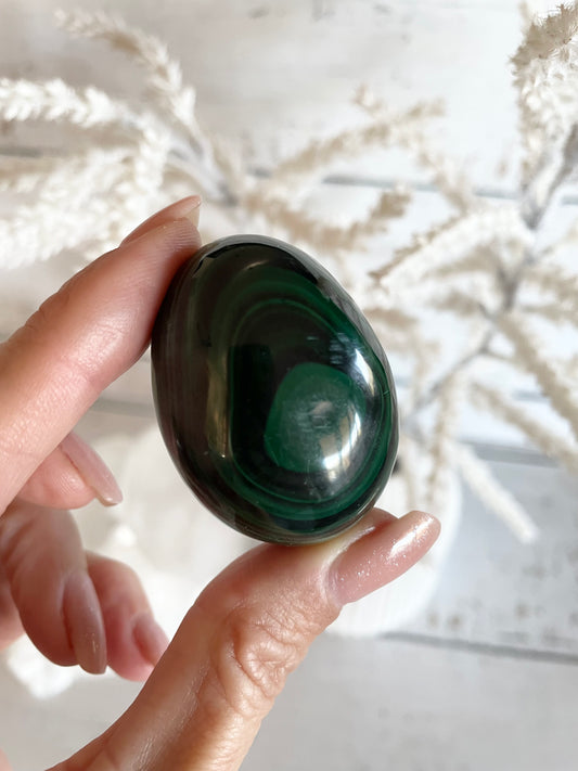 Malachite Egg with holder