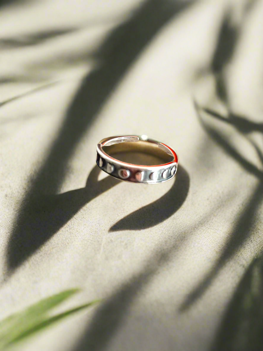 Silver Toe Ring ~ Moon Phases