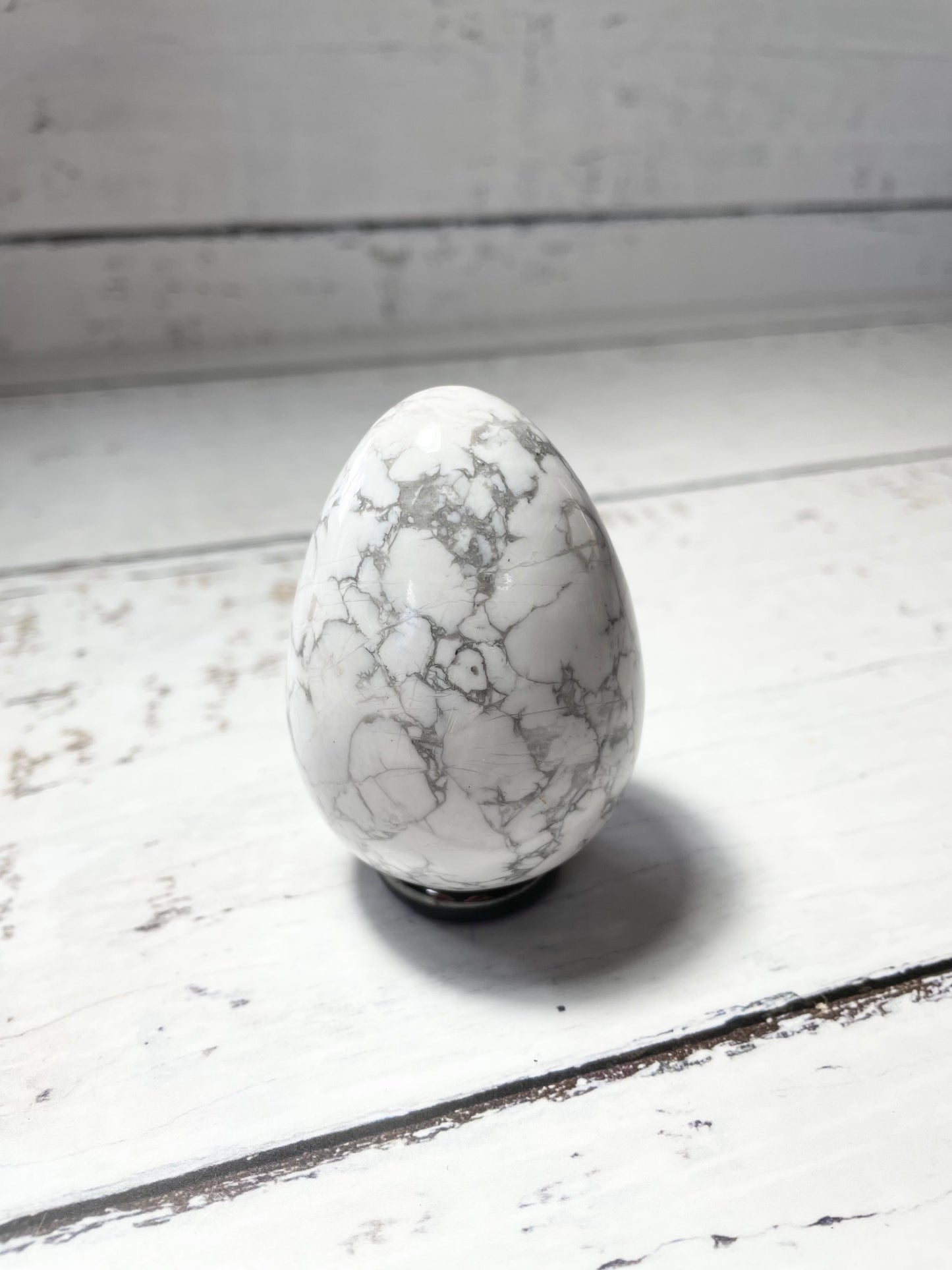 White Howlite Egg includes holder