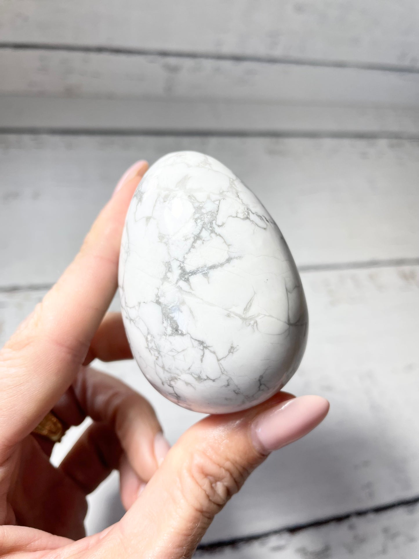 White Howlite Egg includes holder